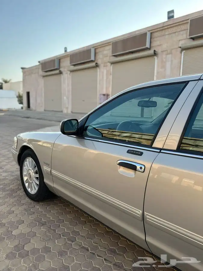 جراند ماركيز 2010 .. تم البيع .. 7