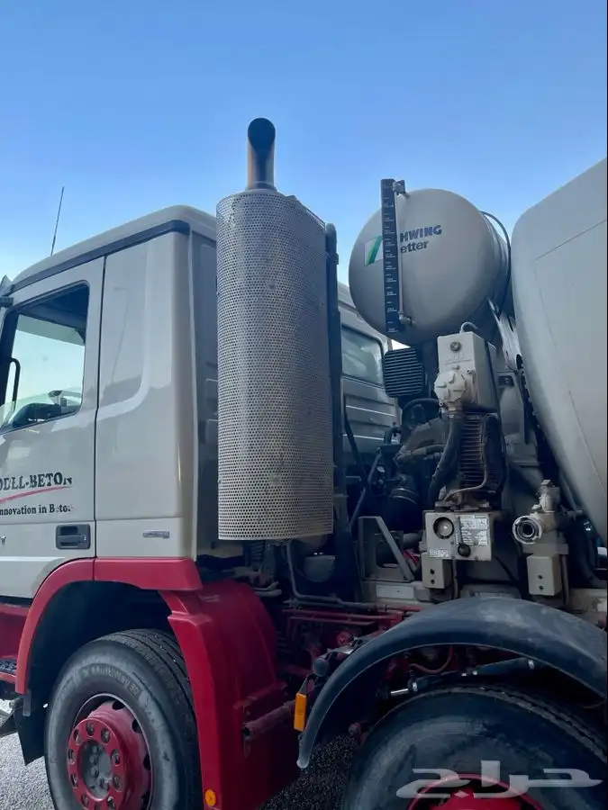 خلاطه خرسانية مرسيدس 2012 - 3241 جمارك 12