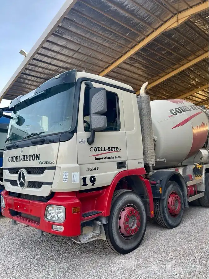 خلاطه خرسانية مرسيدس 2012 - 3241 جمارك 3