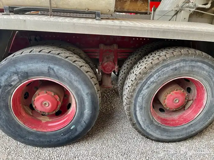 خلاطه خرسانية مرسيدس 2012 - 3241 جمارك 10