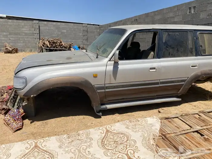 قطع غيار لاندكروزر وغماره كامله بديكوراتها 1