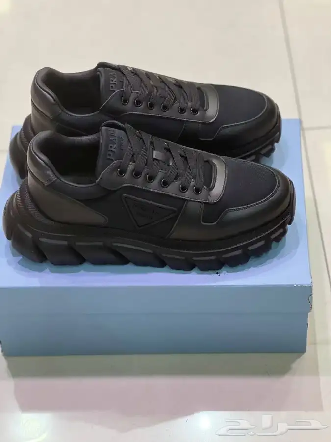 شوزات برادا 7