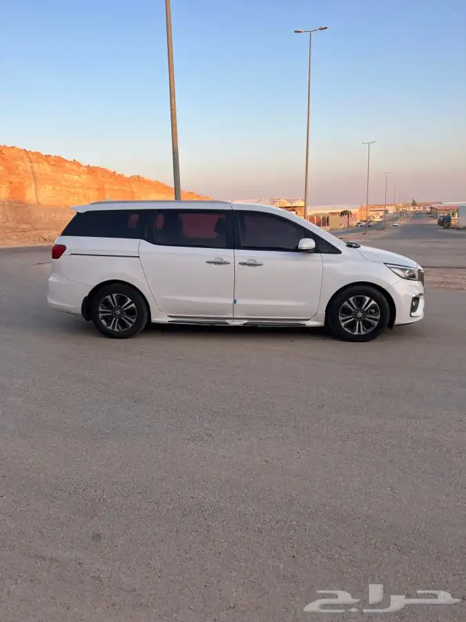 كيا كارنفال 2019 ديزل بطاقة جمركية 3