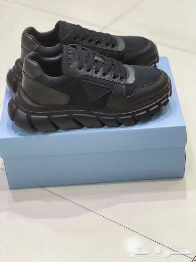 شوزات برادا 6