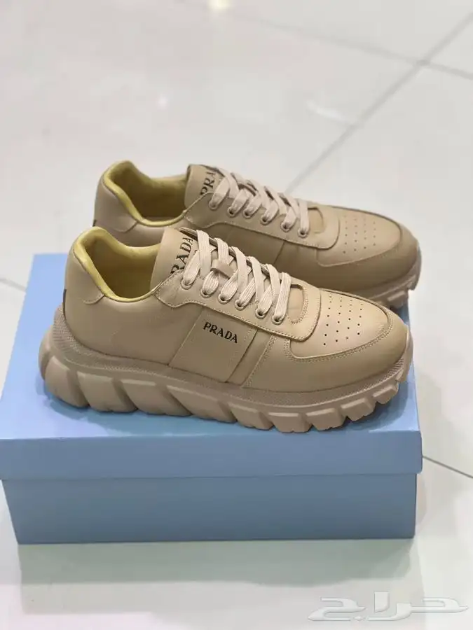 شوزات برادا 4