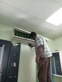 فني تكييف وتبريد والكهرباء 2