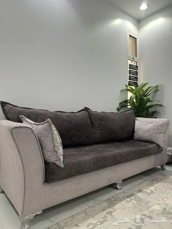 غرفة جلسة نظيفة جدا 3