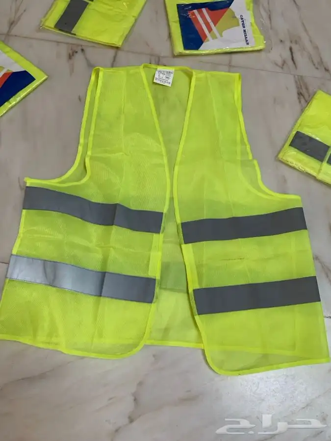 سترة امن وسلامة فسفورية 1