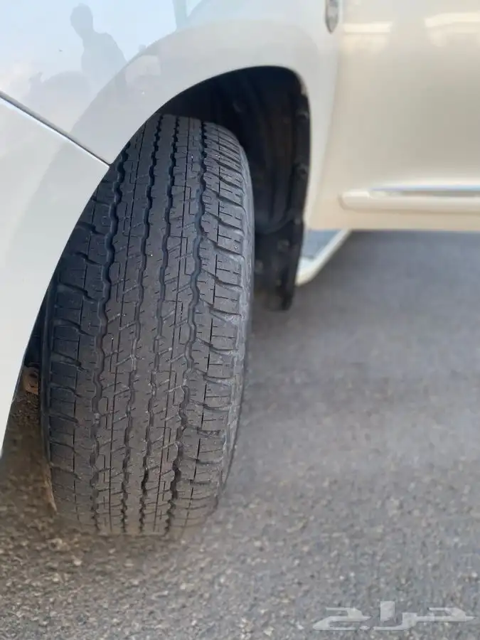 لاندكروزر 2015 GX-R نظيف 18