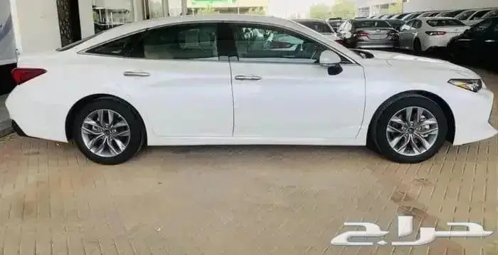 تويوتا افالون XLEليمتد خليجي 2022 1