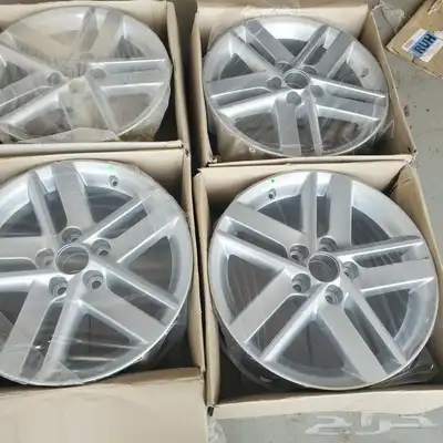 جنوط كامري رياضي اصلي وكاله مقاس 17 1