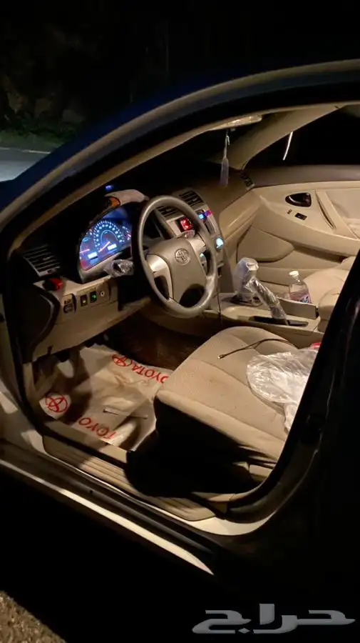 للبيع كامري 2008 ماشية قليل تم البيع 9