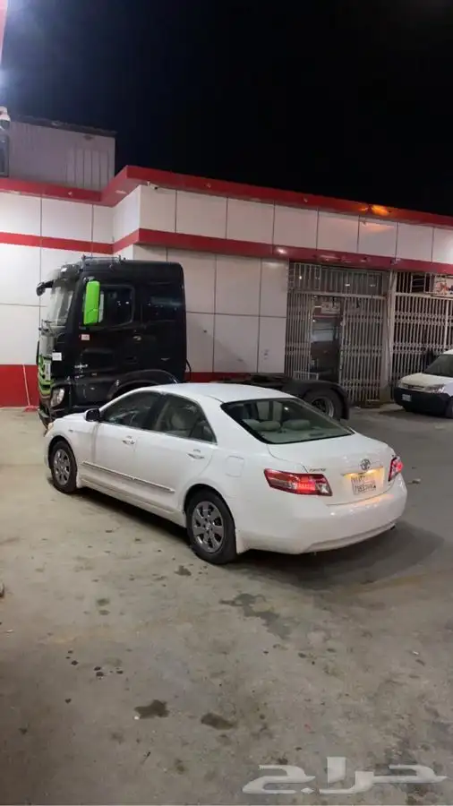 للبيع كامري 2008 ماشية قليل تم البيع 4