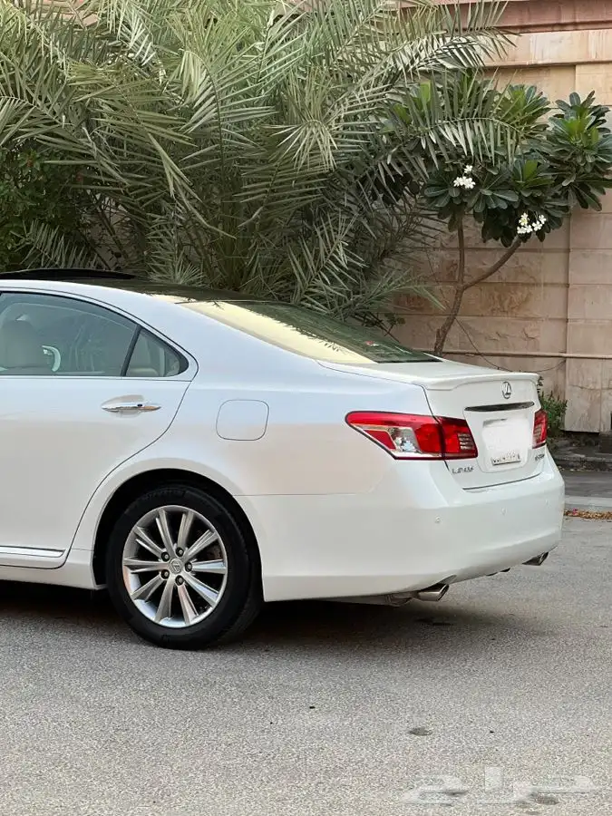 ((تم البيع )) لكزس ES350 مخزن 2010 فل بانوراما 29