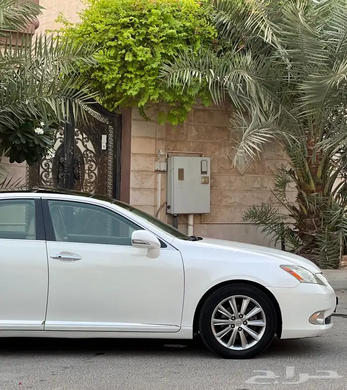 ((تم البيع )) لكزس ES350 مخزن 2010 فل بانوراما 26