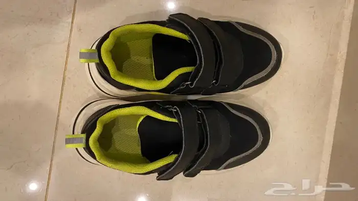 جزمة أطفال ولادي مستعملة خفيف 2