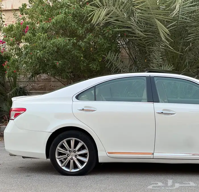 ((تم البيع )) لكزس ES350 مخزن 2010 فل بانوراما 24