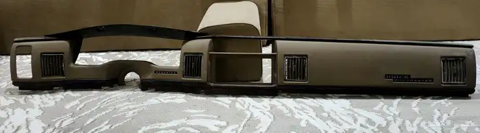 قطع غيار بيوك رود ماستر ديكور..ازرار مكيف..مراية..شبك..رفارف 22