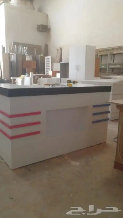 ديكورات محلات التجاريه. كاشير مكتب طاولات عرض 4