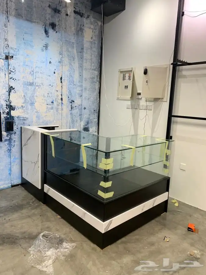 ديكورات محلات التجاريه. كاشير مكتب طاولات عرض 39