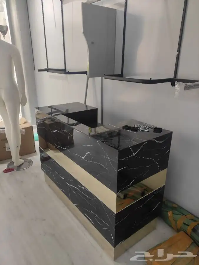 ديكورات محلات التجاريه. كاشير مكتب طاولات عرض 41