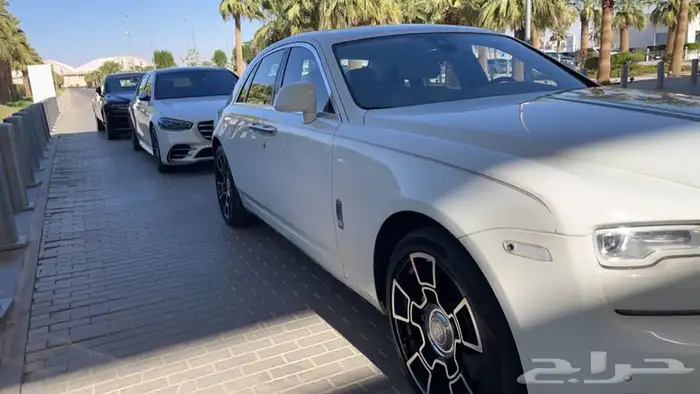 تاجير سيارات VIP بسائق سبرنتر فان مرسيدس روز 11