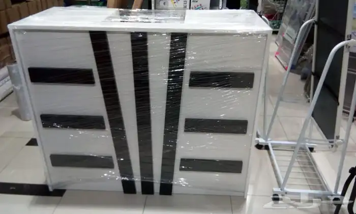 ديكورات محلات التجاريه. كاشير مكتب طاولات عرض 5