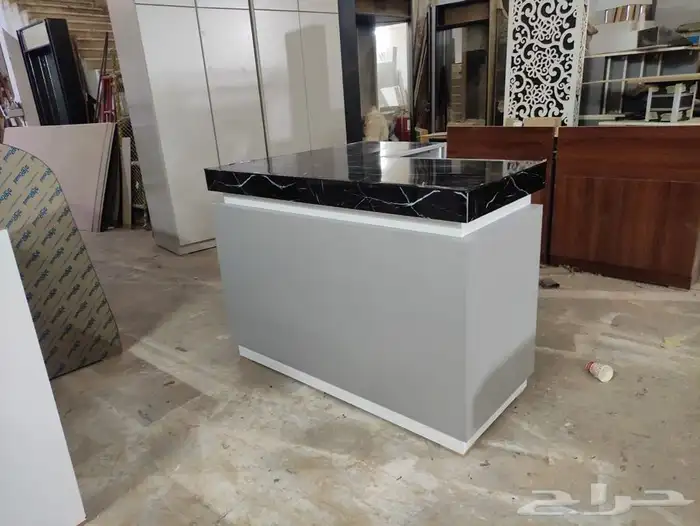 ديكورات محلات التجاريه. كاشير مكتب طاولات عرض 21