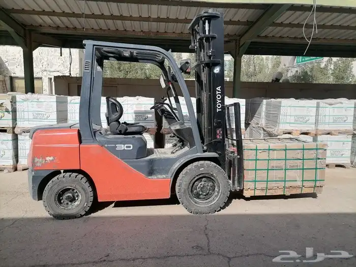 ايجار رافعه شوكية فوركلفت سكينه رافعه يدوية للايجار 9