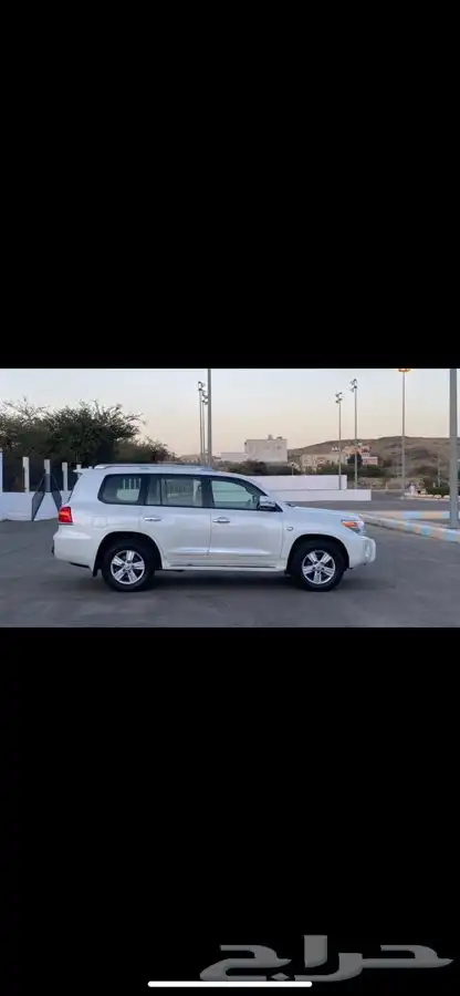 لاندكروزر 2014 جي اكس آر 8 سلندر 32