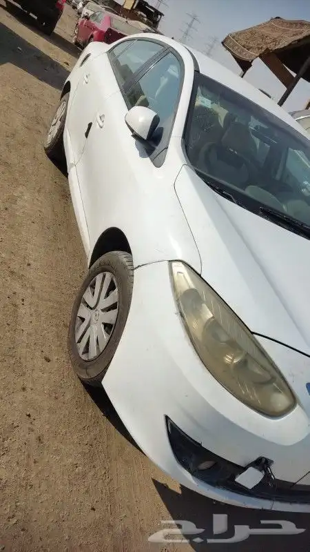 رينو فلونس قطع غيار تشليح فقط 2010 2011 4