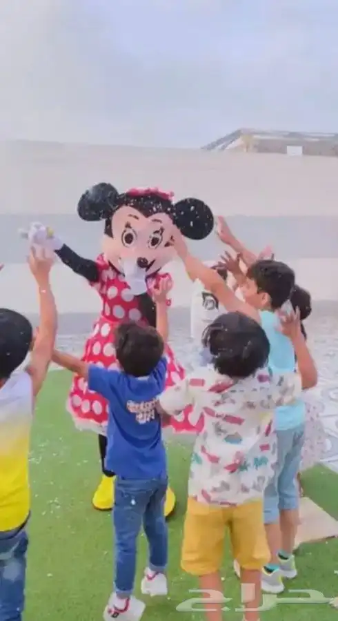 ايجار شخصيات ميكي ماوس و ميني ماوس 7