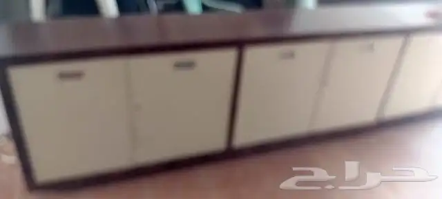 مكاتب ودولاب ومكينة قهوة 3