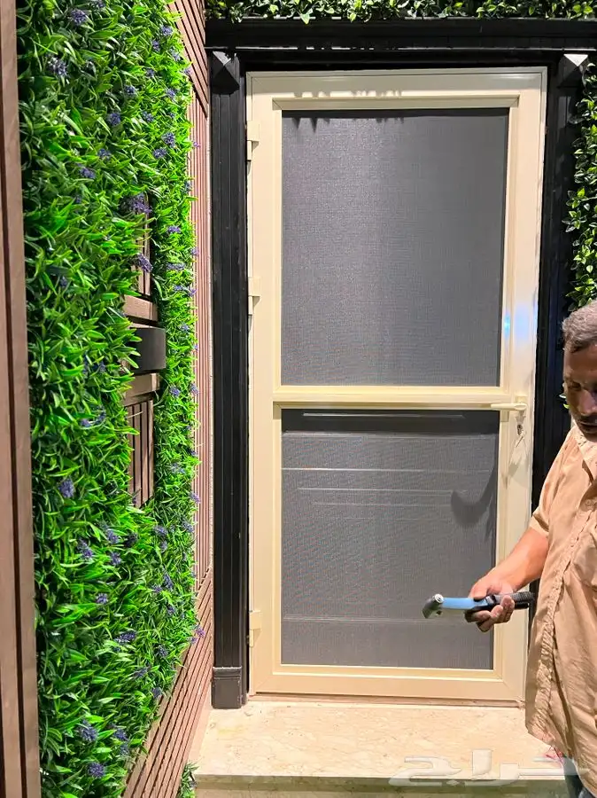 تركيب شبك الناموس وتفصيل ابواب وشبابيك المنيوم 5