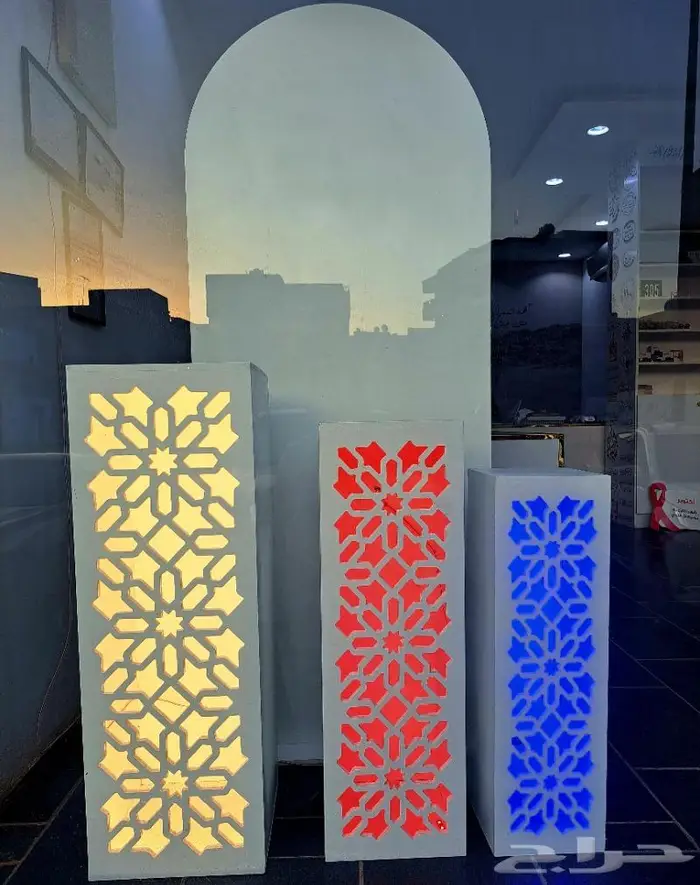 استاند وطاولات استقبال تفصيل عحسب الطلب 0