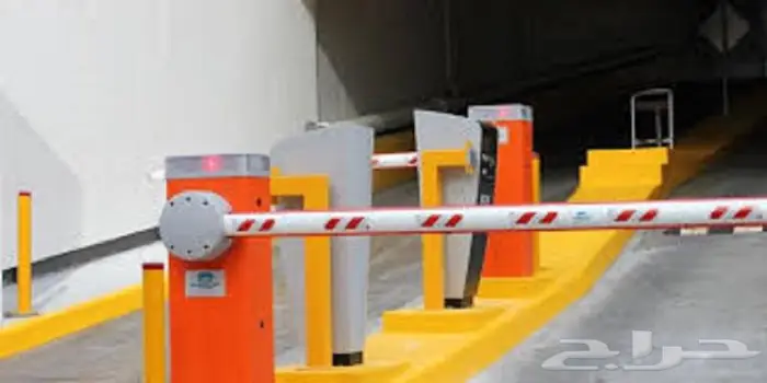 بوابات الكترونية للسيارات لتنظيم دخول السيارات بالزر والكارت 2