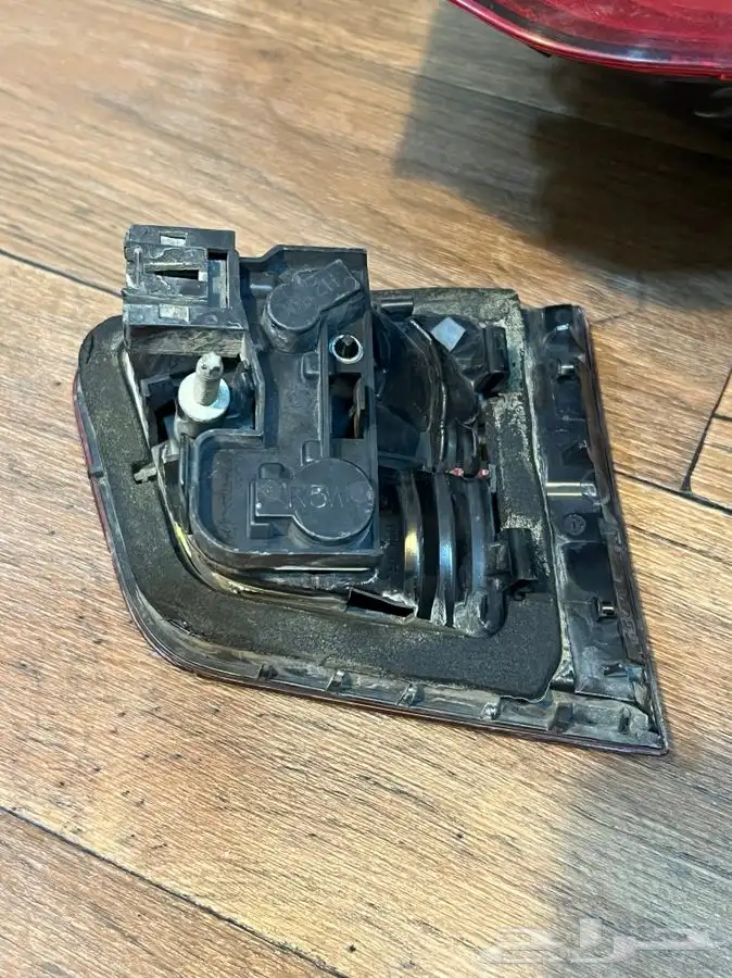 اسطاب خلفي يمين ستروين c5 4