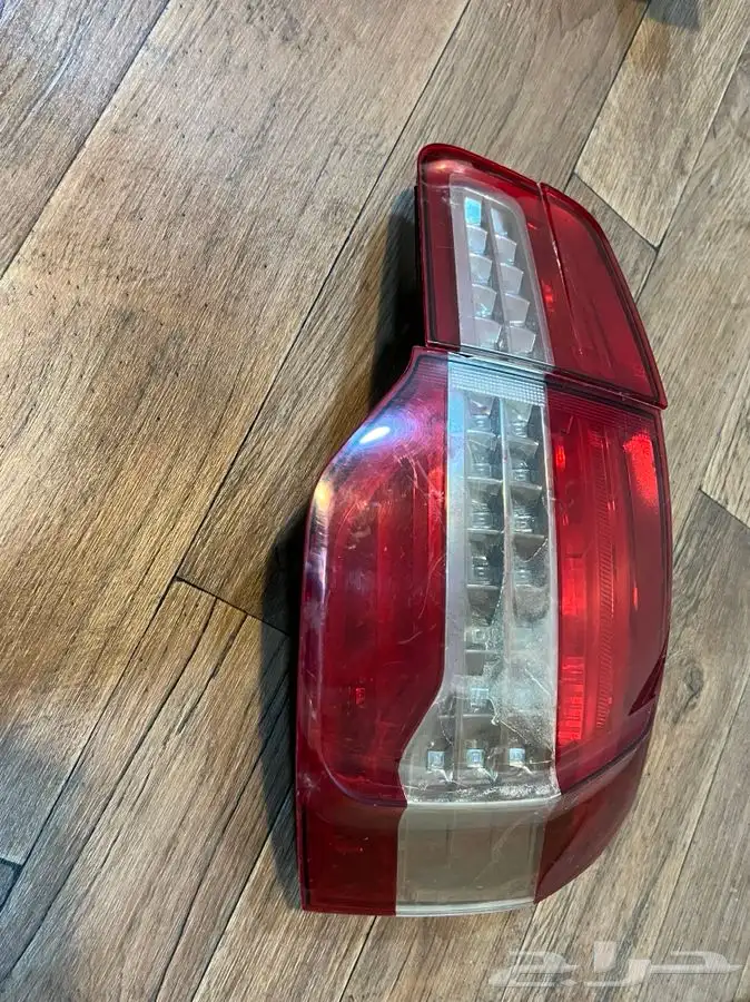 اسطاب خلفي يمين ستروين c5 2