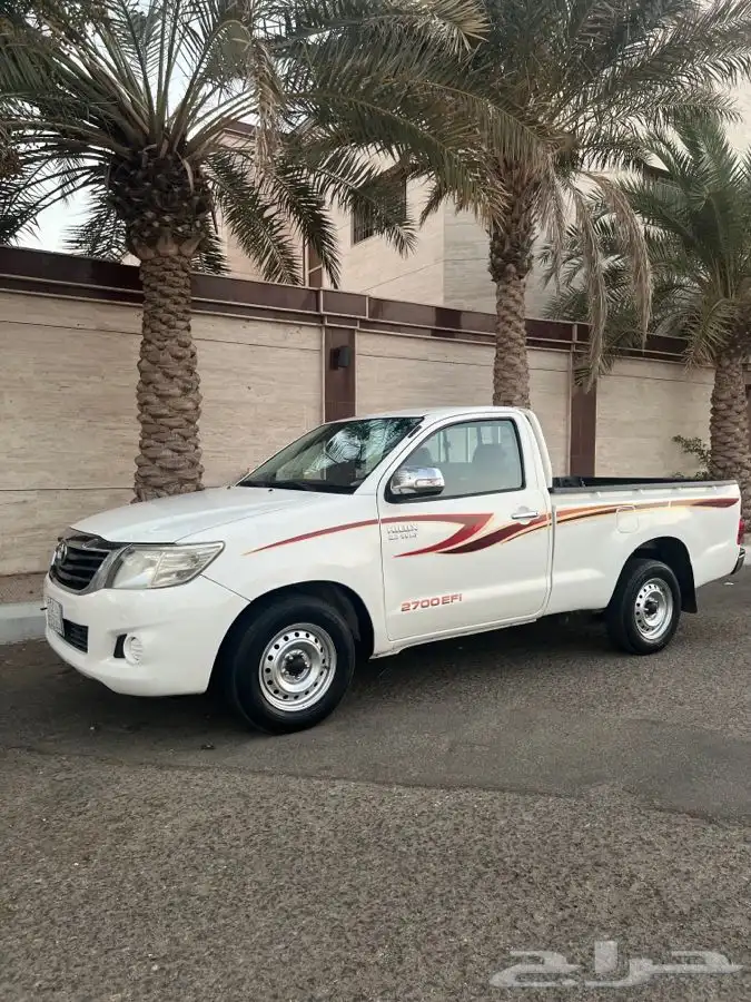 هايلوكس 4 1 0 2 GLX تم البيع 4