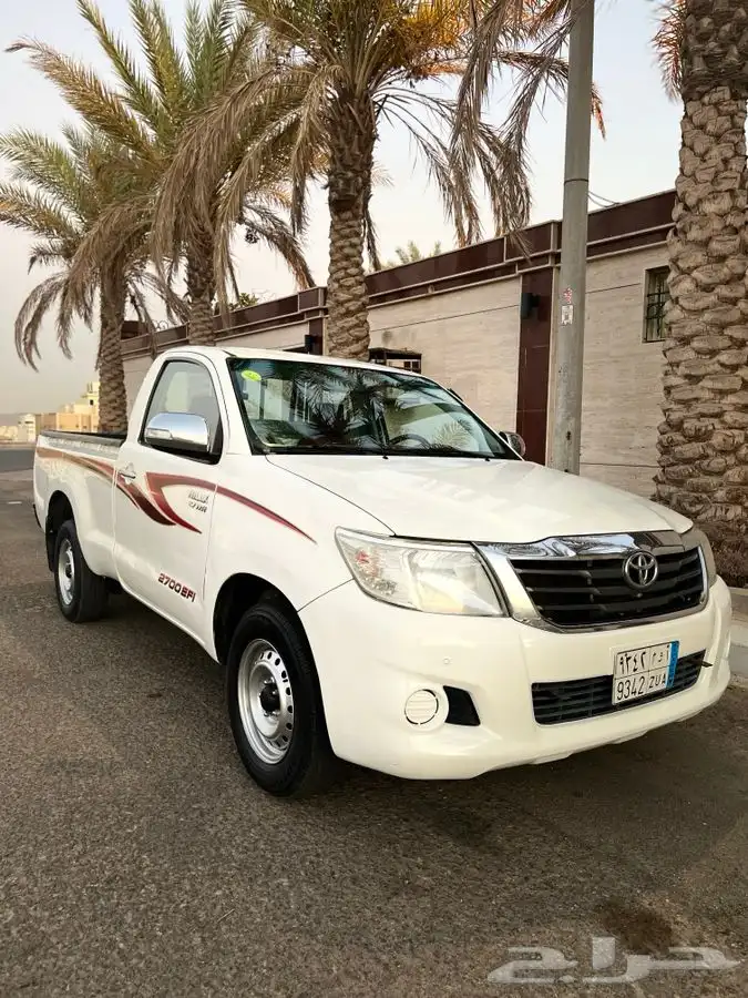 هايلوكس 4 1 0 2 GLX تم البيع 16