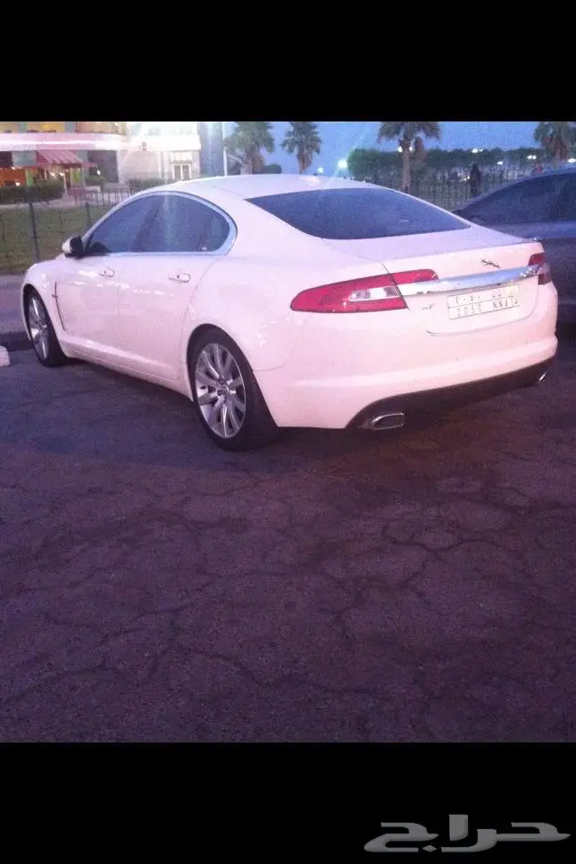 جاكوار XF 2010 4