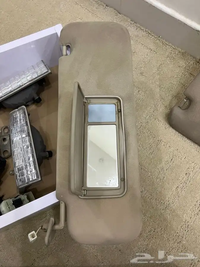 للبيع قطع جيب لكزز 2005 30