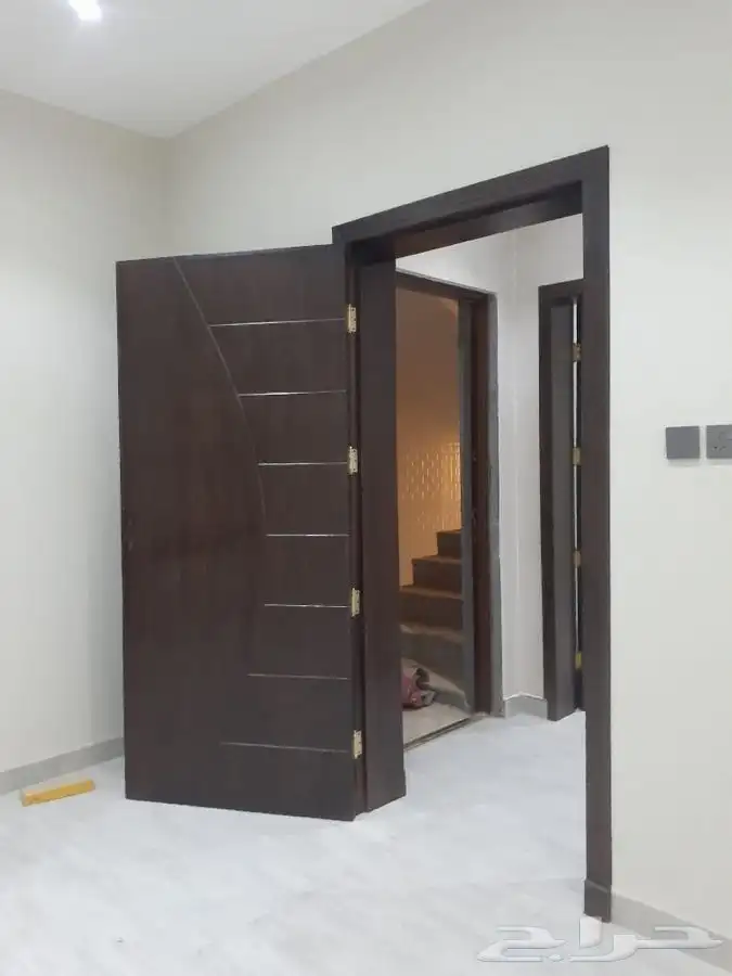 منجرة الإتقان العالي للأعمال الخشبية وصناعة الأبواب 2