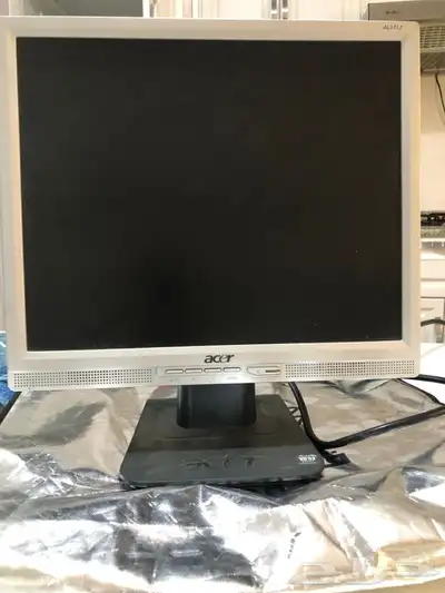 شاشة كمبيوتر مع طابعة hp 0