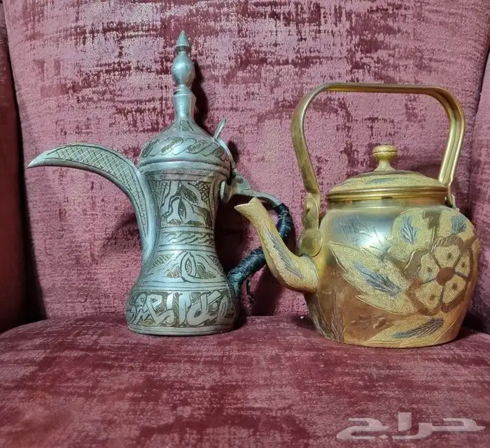 دلة و أبريق نحاس تراثية 3