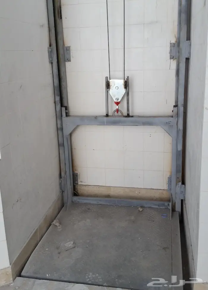 توريد وتركيب مصاعد خدمات (بمطعم مستودعات كافي شاب ) 9