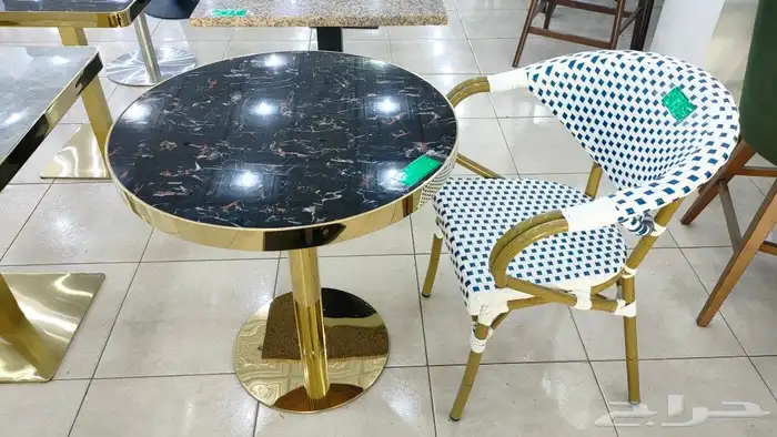 كراسي وطاولات كوفي شوب 42