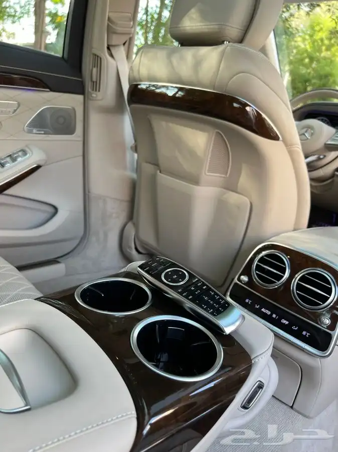 تم البيع مرسيدس 2016 الجفالي مخزن عداد 31 الف كم 90