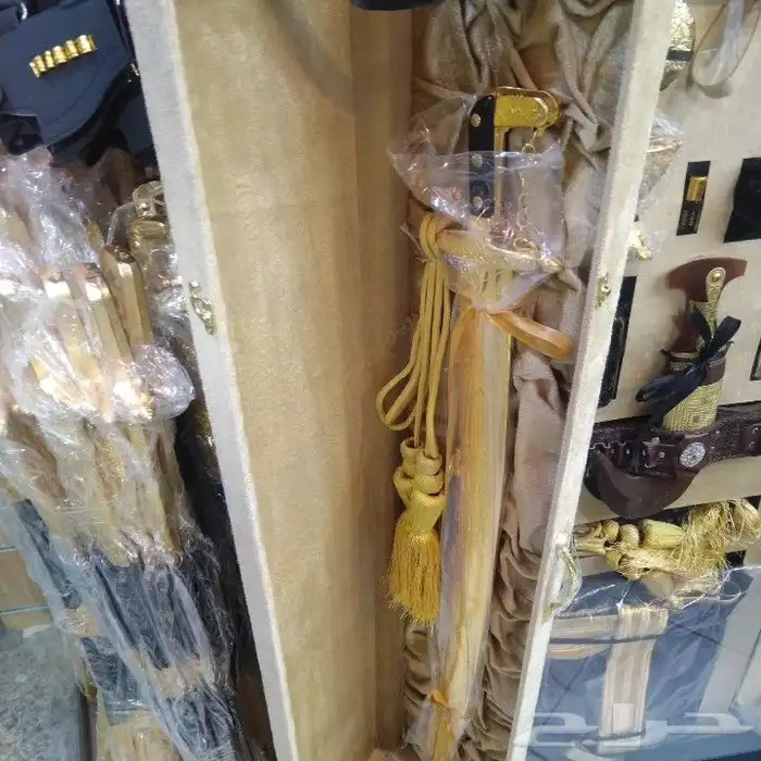 دروع بأنواعها وسيوف ومشالح وأطقم هدايا للمناسبات 7