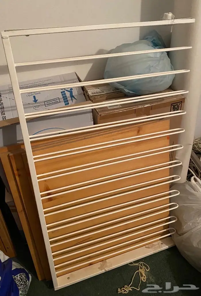 علاق للبنطلونات من ايكيا 0